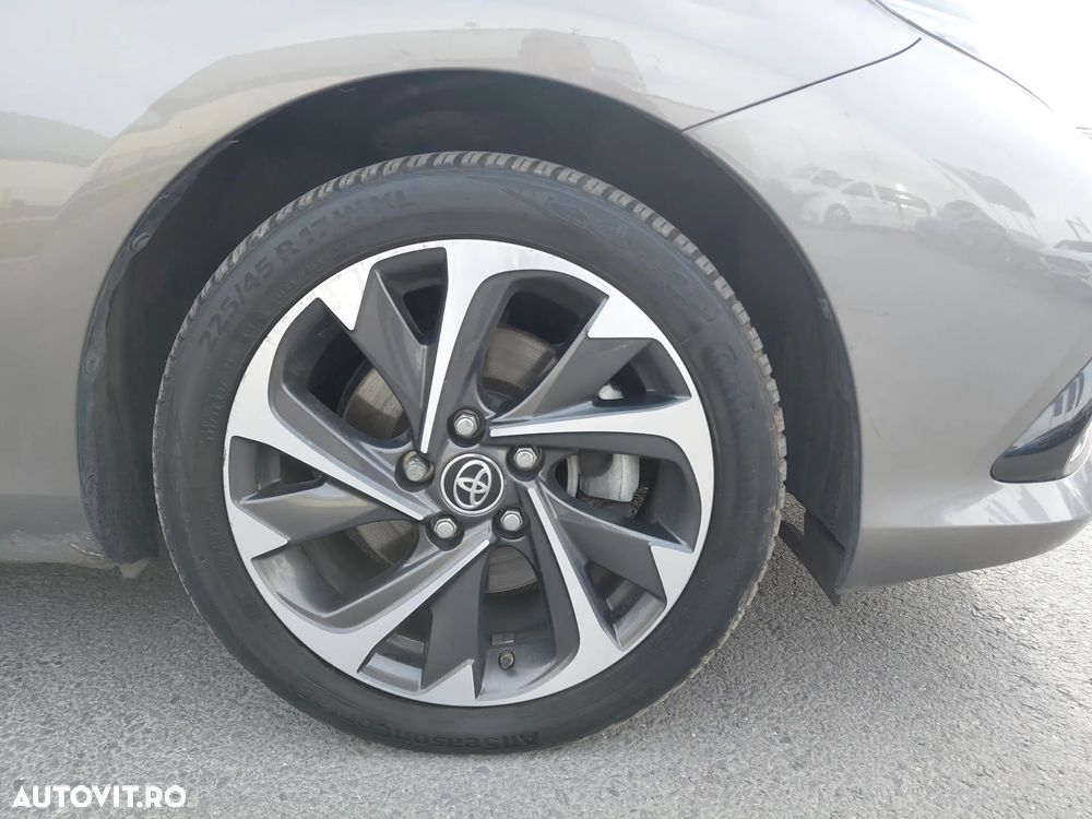Toyota Auris 1.8 VVT-i Automatik Design Edition - 17