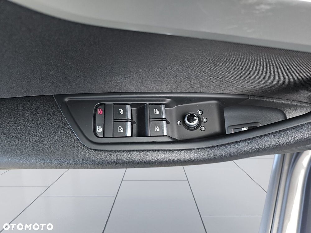 Audi A4 Limousine - 13