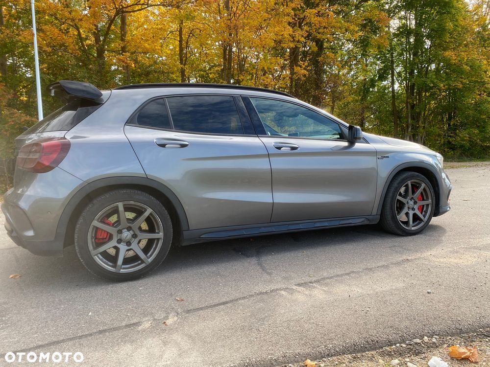 Mercedes-Benz GLA AMG 45 4-Matic - 12