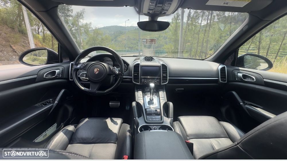 Porsche Cayenne S - 7