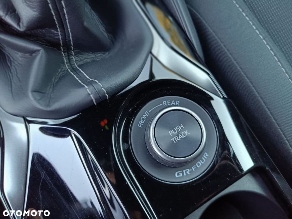 Toyota GR Corolla - 33