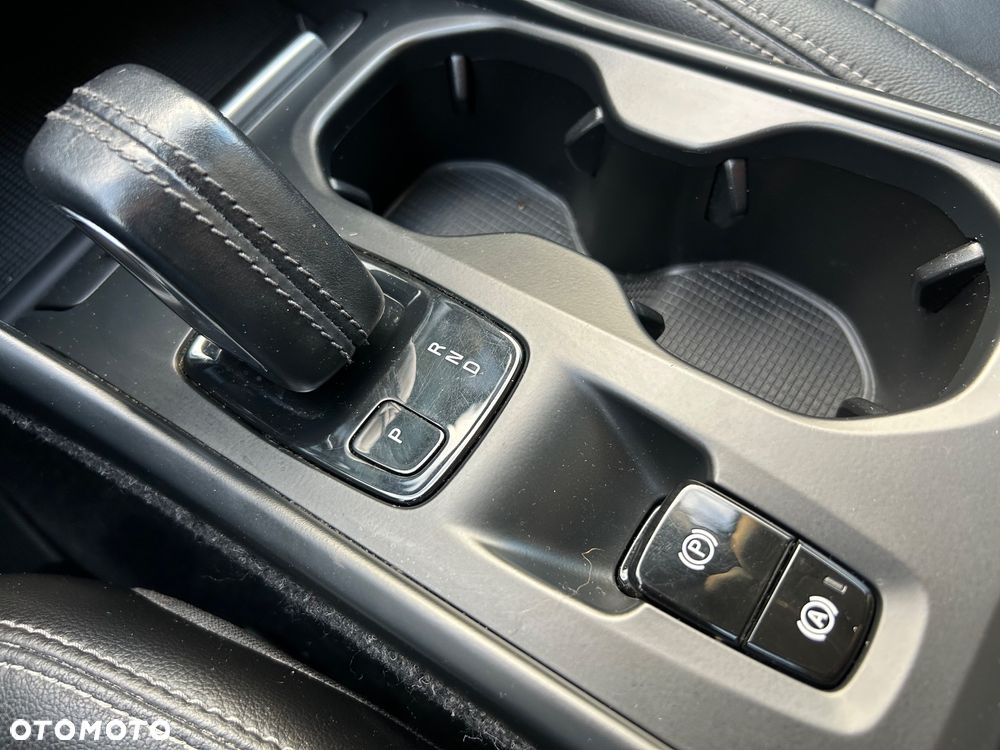 Volvo XC 40 T5 AWD Momentum Pro - 30