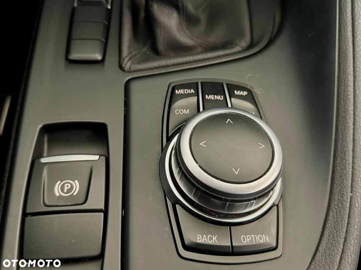 BMW X1 sDrive18i - 14