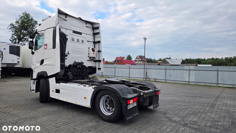 Renault T520 High Cab - 4