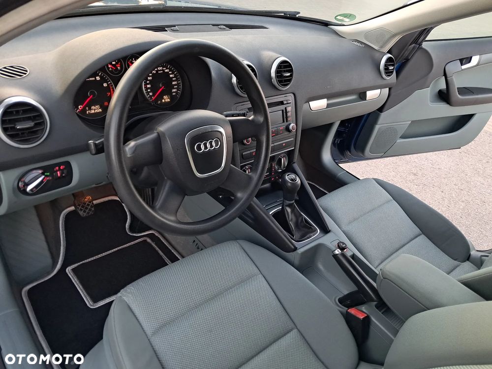 Audi A3 Sportback 1.6 Ambition - 8