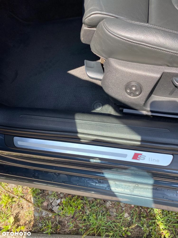 Audi A4 Avant 2.0 TDI DPF multitronic S line Sportpaket - 11