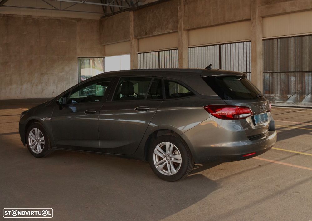 Opel Astra 1.5 D S&S Design&Tech - 10