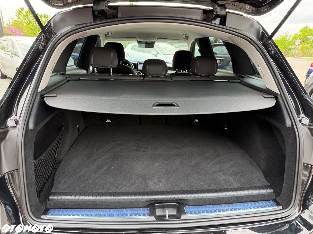 Mercedes-Benz GLC 300 e 4-Matic - 26