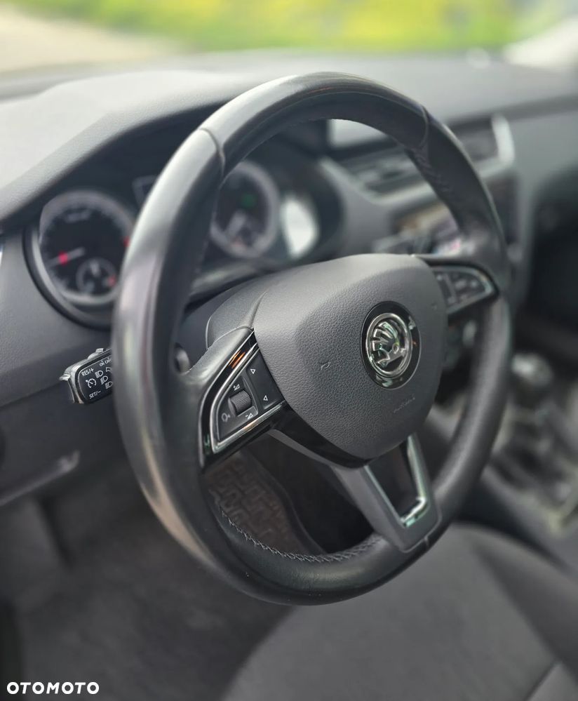 Skoda Octavia 2.0 TDI Style DSG - 22