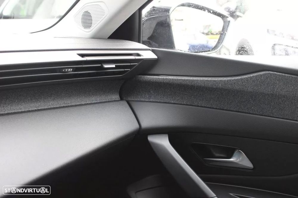 Peugeot 408 1.2 PureTech Allure EAT8 - 23