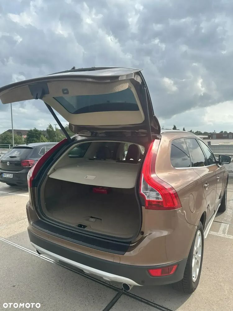 Volvo XC 60 D5 AWD Summum - 4