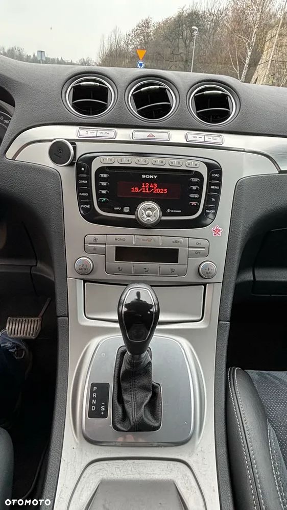 Ford S-Max 2.3 Titanium - 12