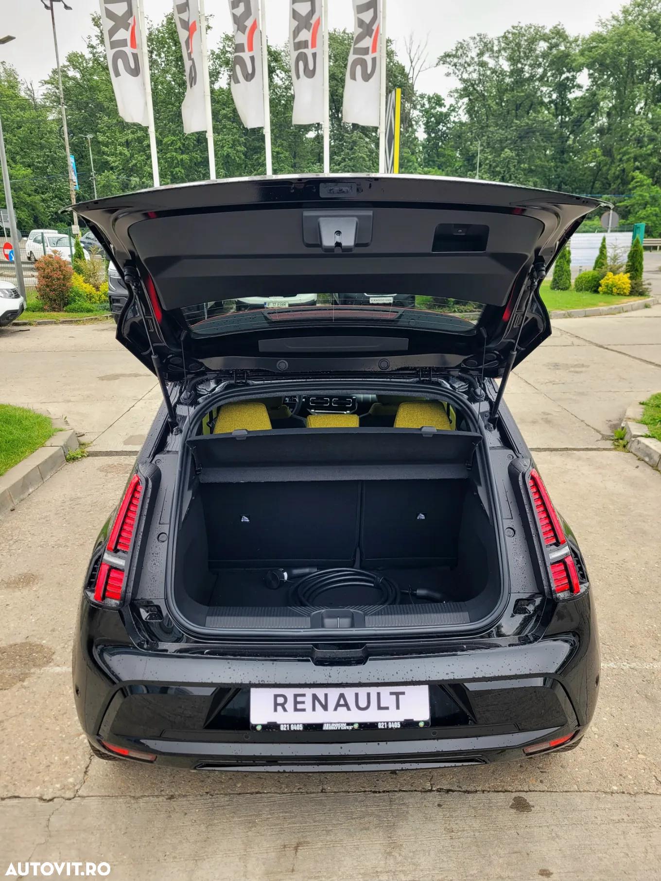 Renault 5 R E-Tech 52 kWh Iconic Cinq - 11