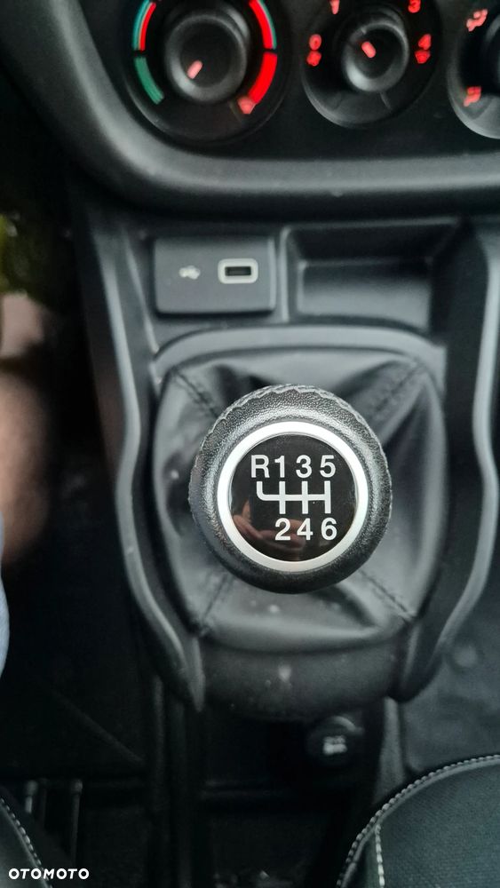Fiat DOBLO - 12