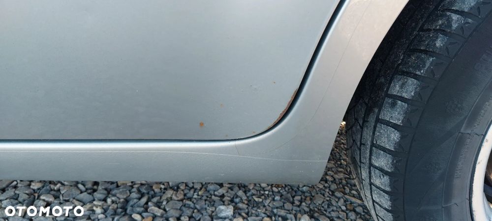 Ford Galaxy 2.2 TDCi Ghia - 36