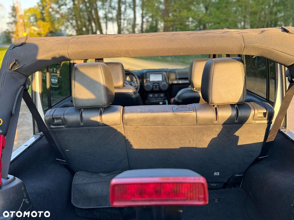 Jeep Wrangler - 12
