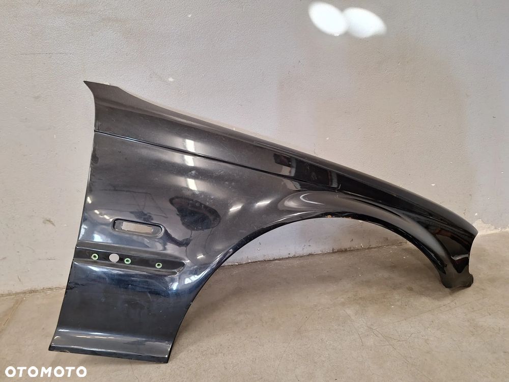 BŁOTNIK PRAWY PRZÓD BMW E46 SEDAN LAK:303/9 NR269 - 1