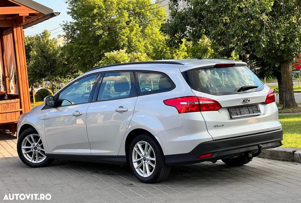 Ford Focus 1.6 TDCi DPF Start-Stopp-System SYNC Edition - 3