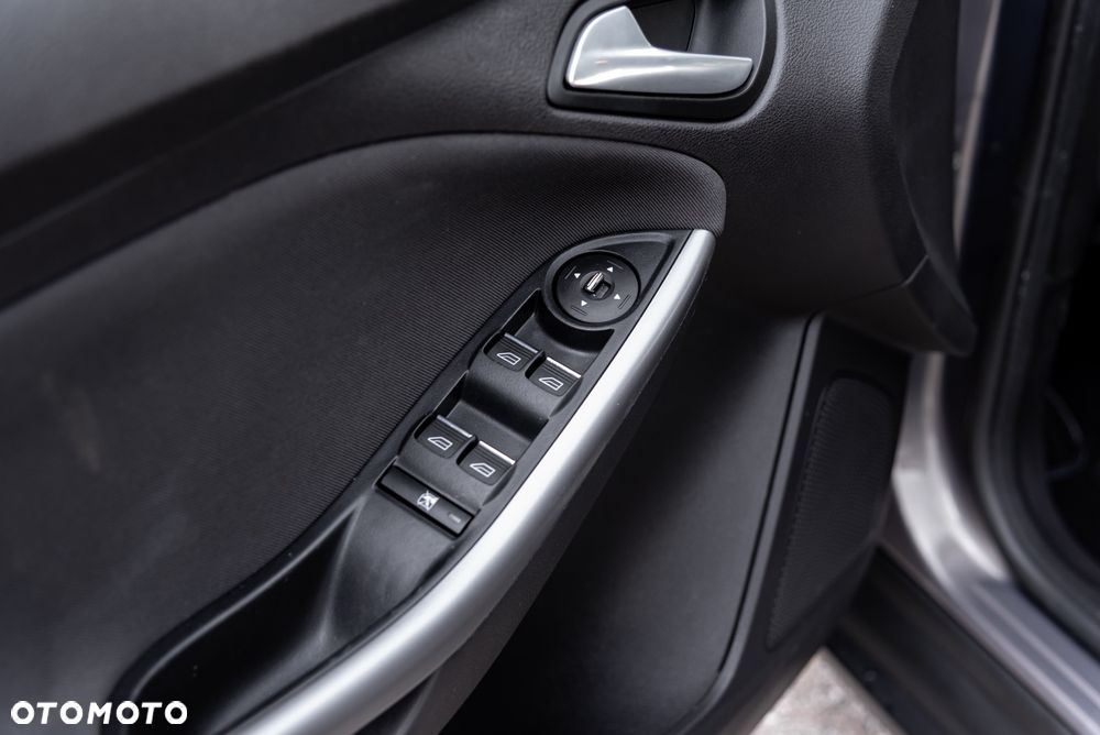 Ford Focus 1.0 EcoBoost Start-Stopp-System TREND - 19