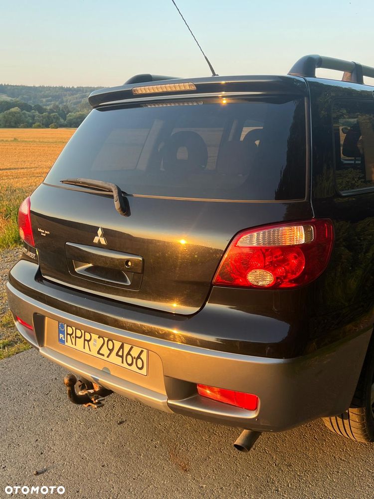 Mitsubishi Outlander 2.0 2WD Invite - 17