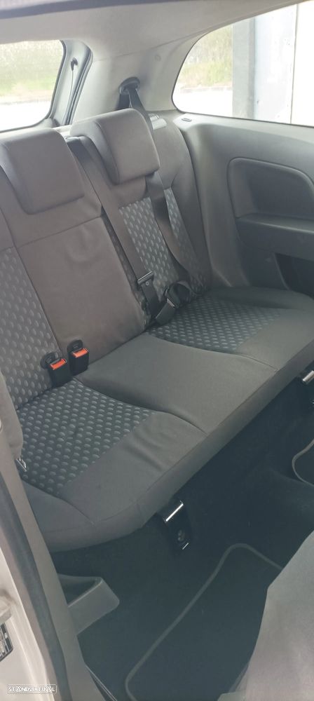 Ford Fiesta 1.25 Ambiente - 11