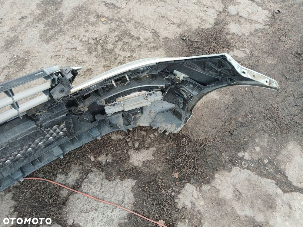 MERCEDES W204 LIFT C KLASA ZDERZAK PRZEDNI AMG LED PDC 775 - 7