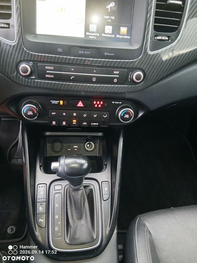 Kia Carens 1.7 CRDi 141 ISG Spirit - 11