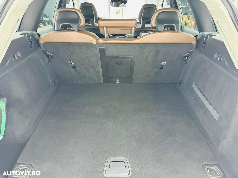 Volvo XC 60 D4 Geartronic Momentum Pro - 17