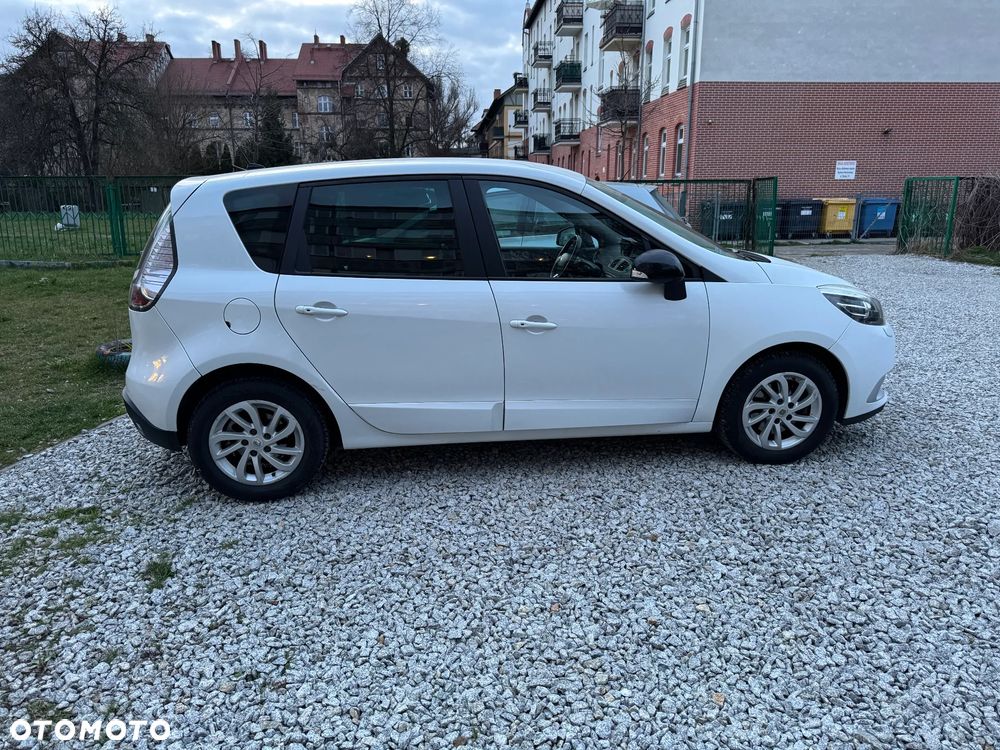 Renault Scenic dCi 110 EDC LIMITED - 17