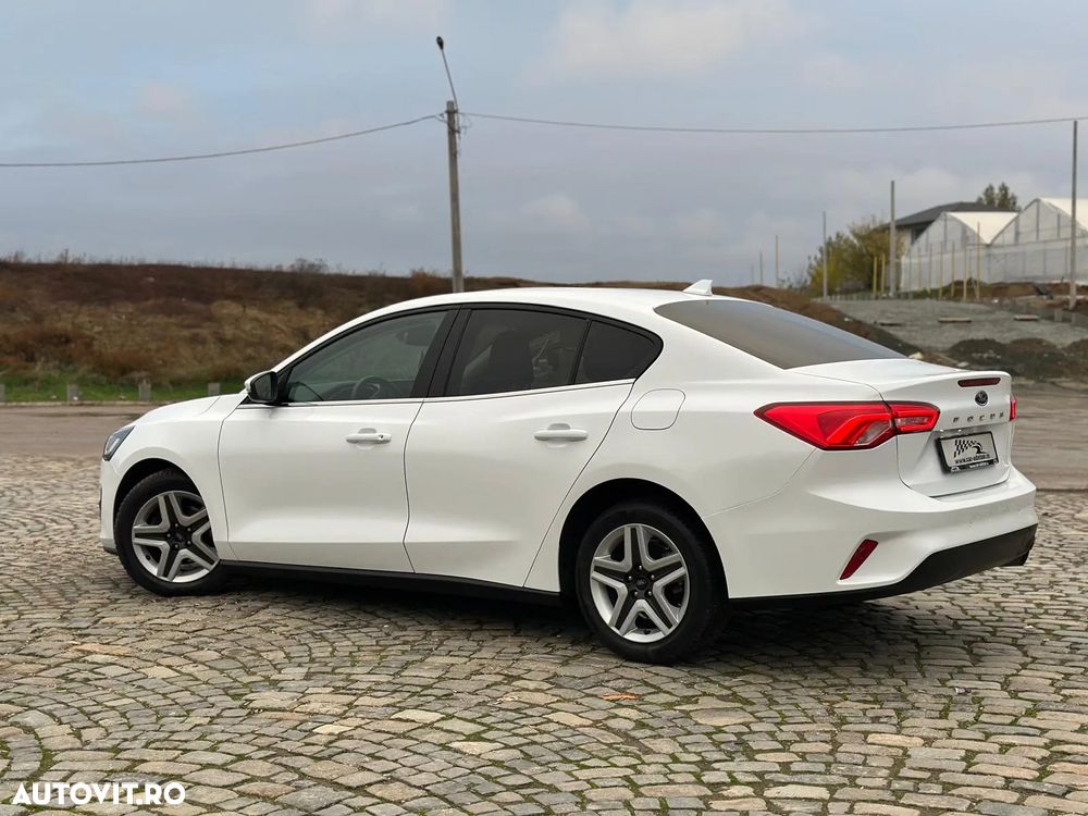 Ford Focus 1.0 EcoBoost MHEV Titanium X - 4