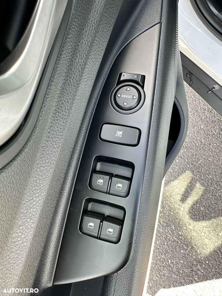Kia Stonic 1.0 T-GDI 7DCT MHEV Urban - 14