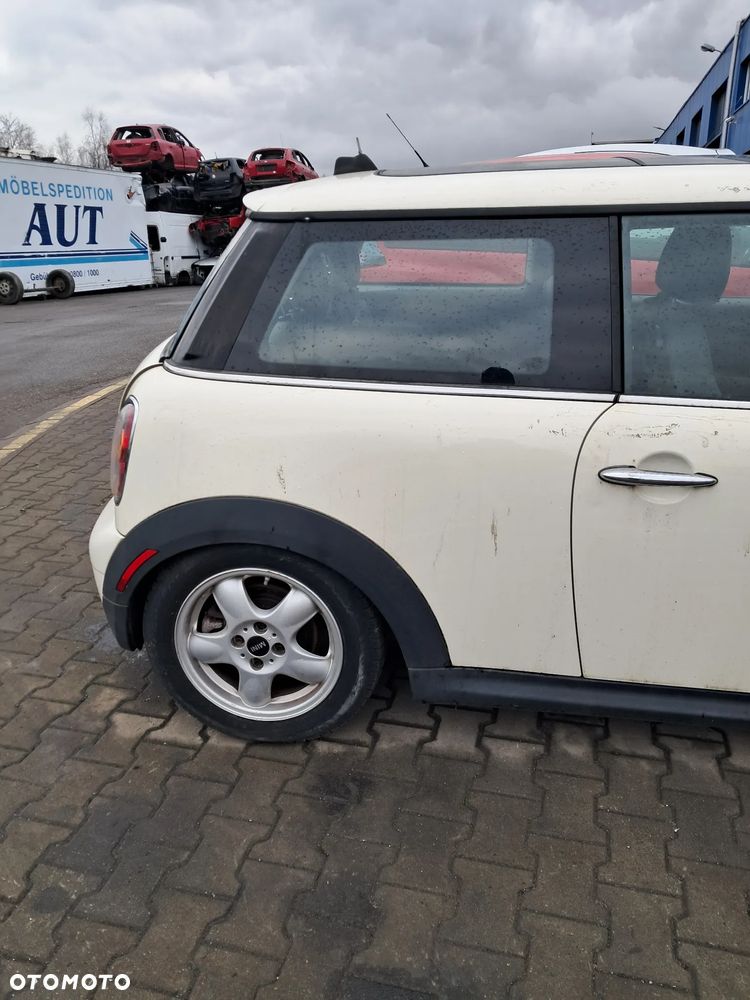 Mini Cooper R56 1.6 VTi Części karoseria silnik skrzynia - 9