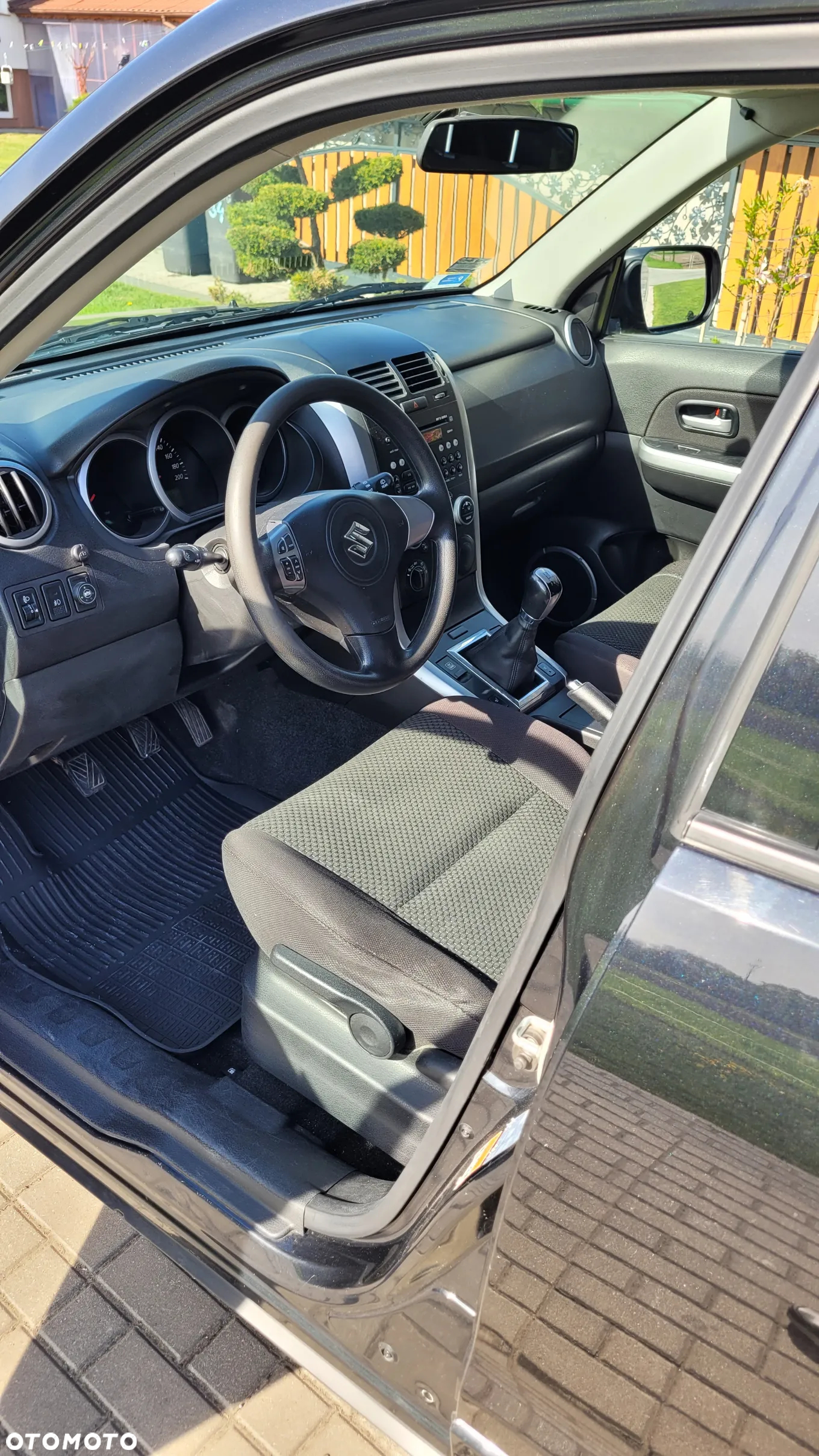 Suzuki Grand Vitara 2.0 De luxe - 8