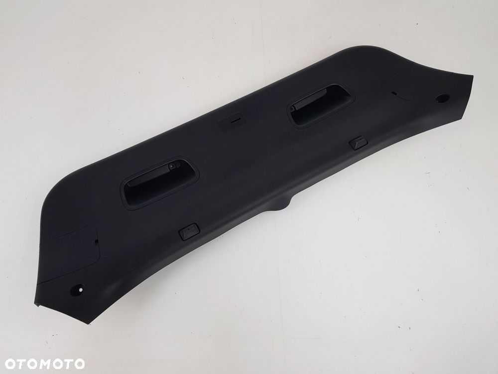 Osłona tylna progu bagażnika Tył Hyundai i30 Kia Ceed II 81751-A2000 - 2