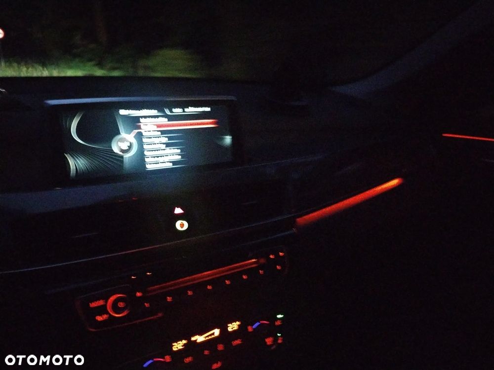 BMW X1 xDrive18d Business Edition - 19