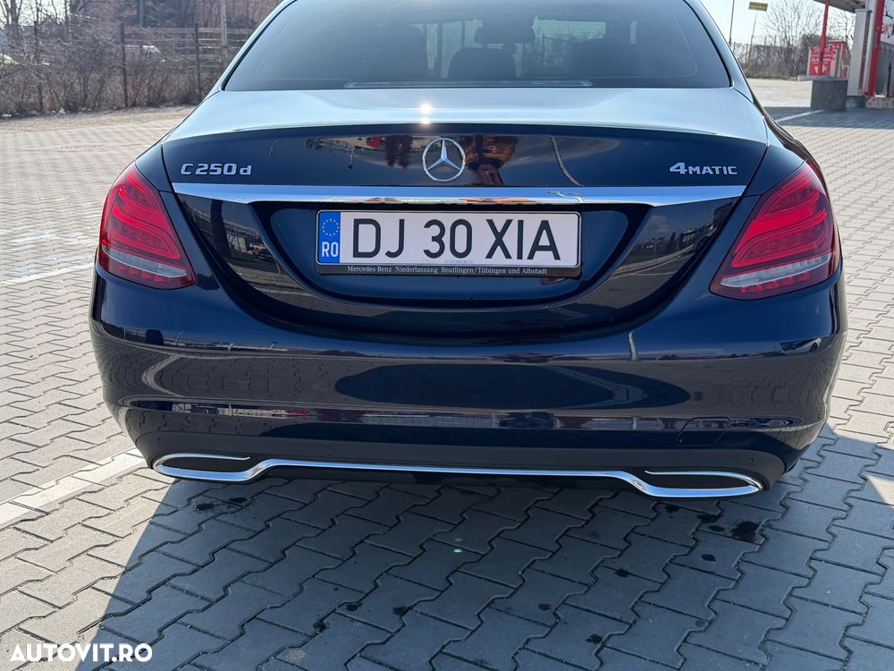 Mercedes-Benz C 250 d 4Matic 9G-TRONIC Exclusive - 17