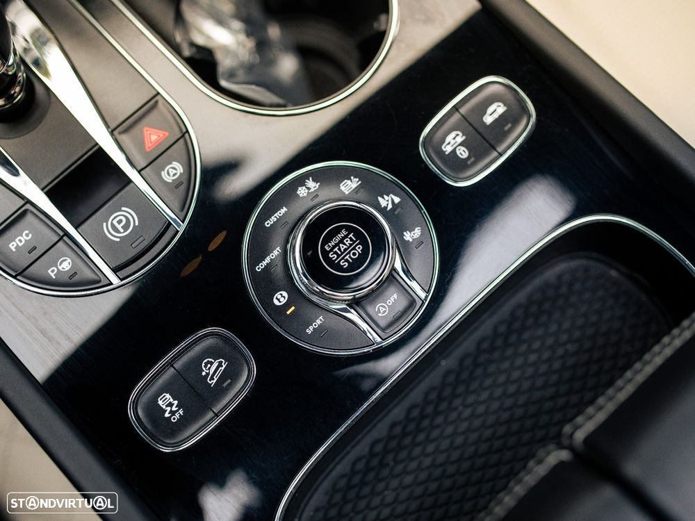 Bentley Bentayga W12 Mulliner - 35