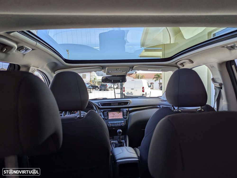 Nissan Qashqai 1.5 dCi N-Connecta J18 - 21