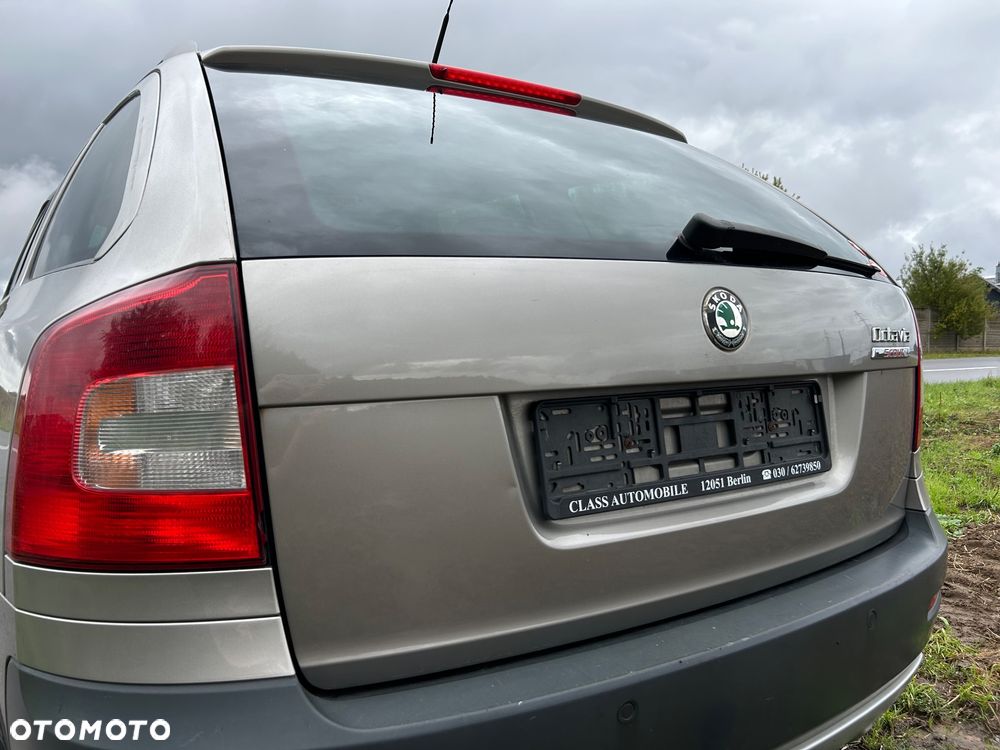 Skoda Octavia Scout 1.8 TSI - 6