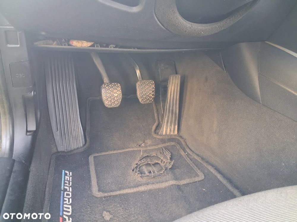 BMW Seria 1 - 24