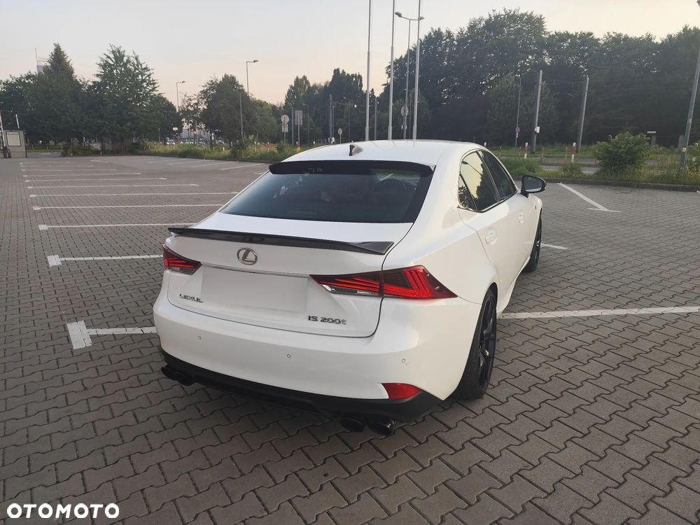 Lexus IS 200t F Sport - 6