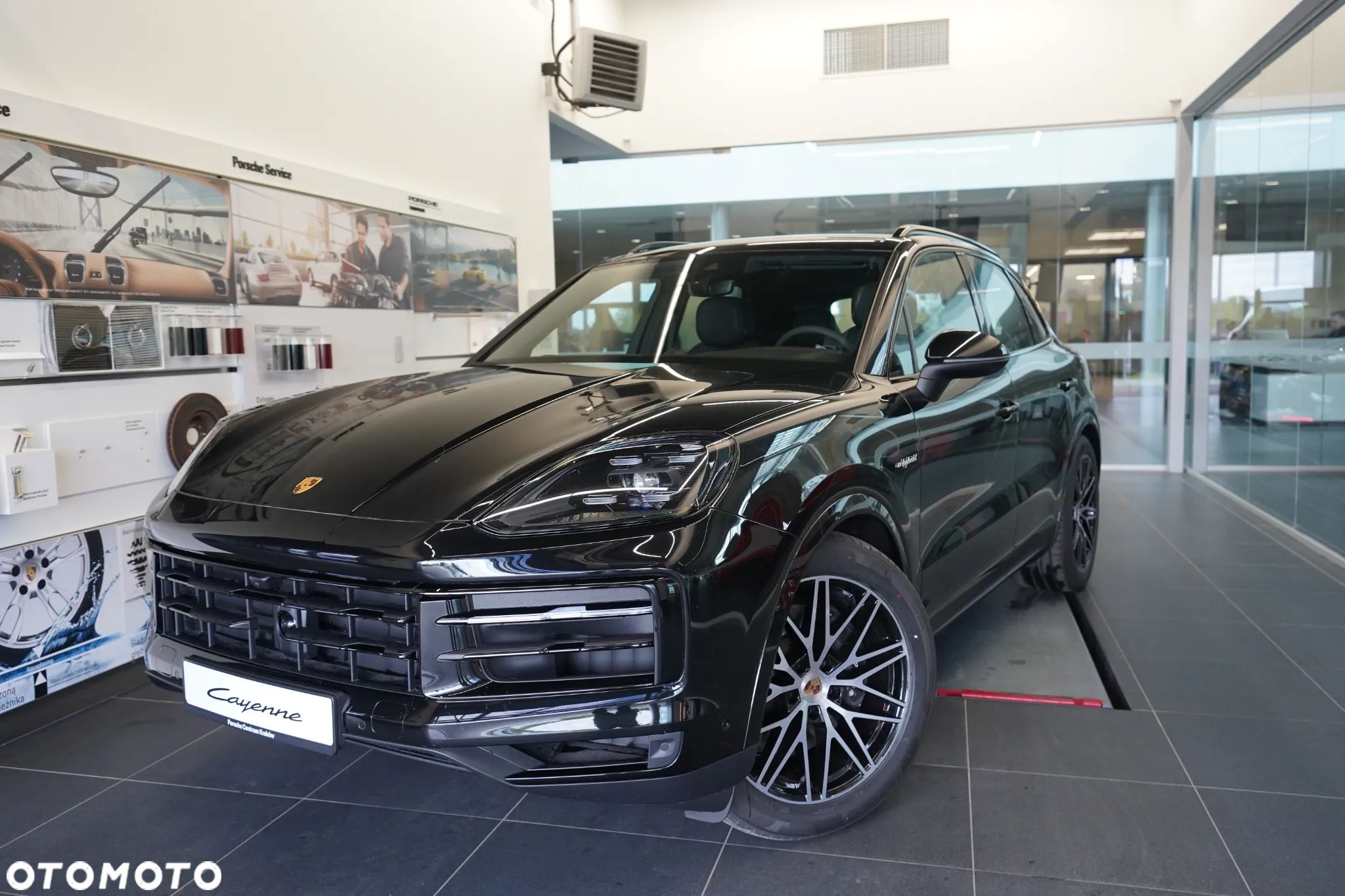 Porsche Cayenne E-Hybrid - 1
