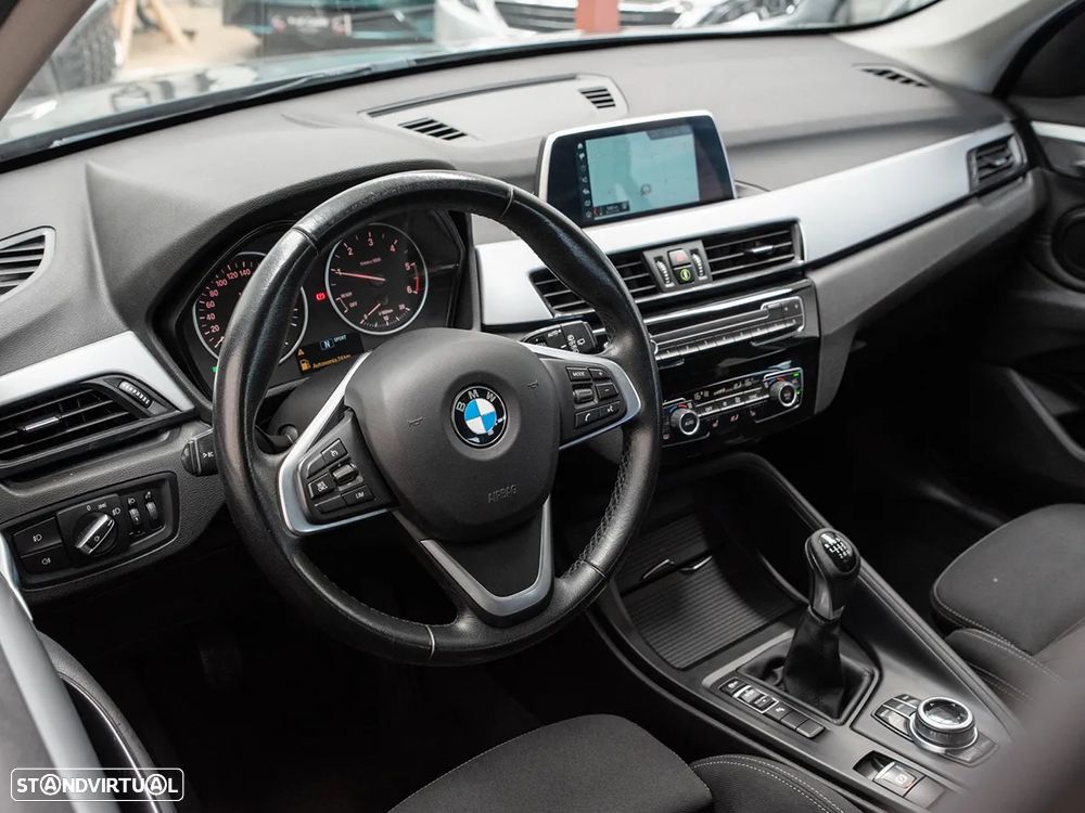 BMW X1 16 d sDrive Line xLine - 12