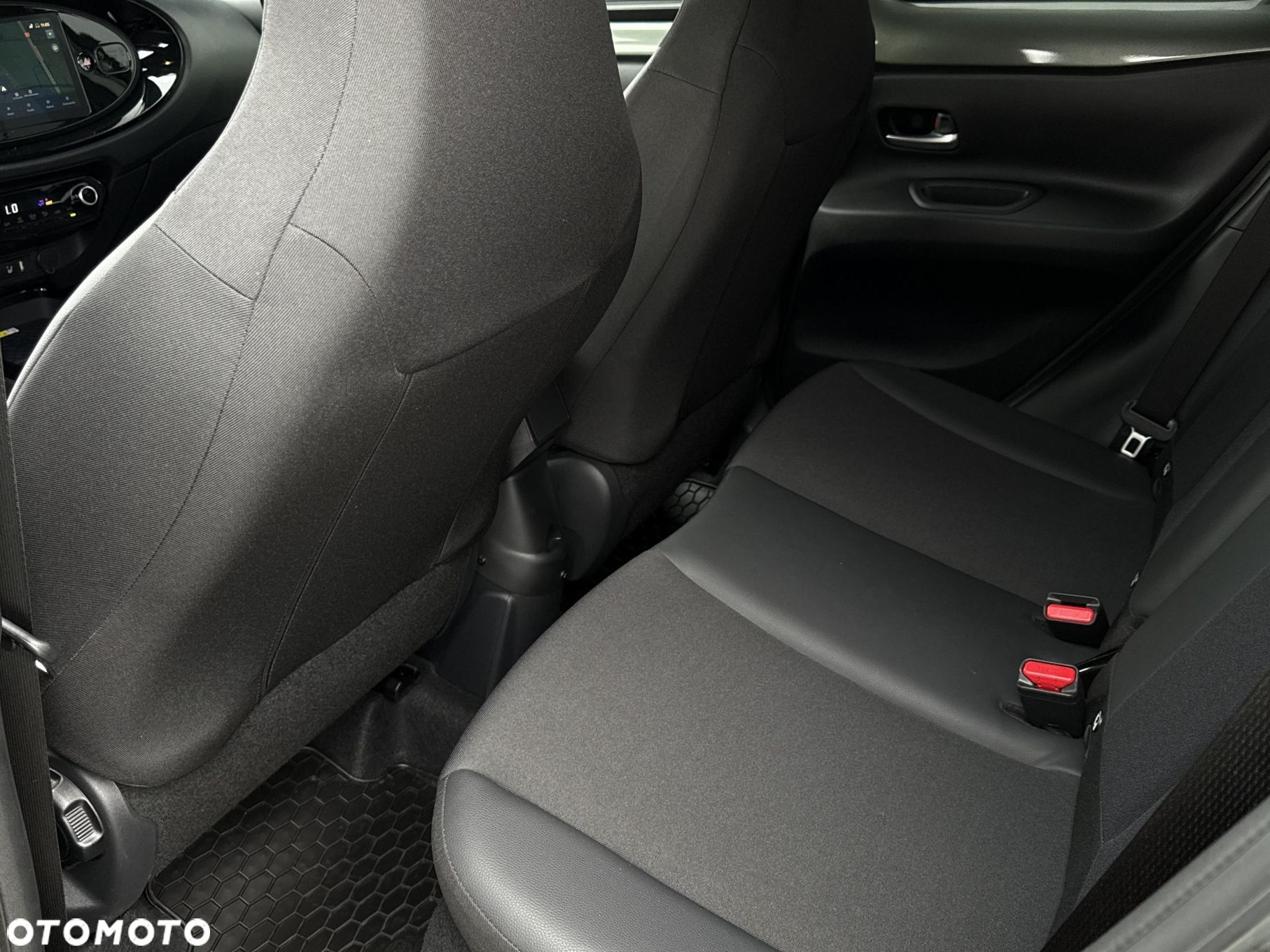 Toyota Aygo X 1.0 VVT-i Executive - 11