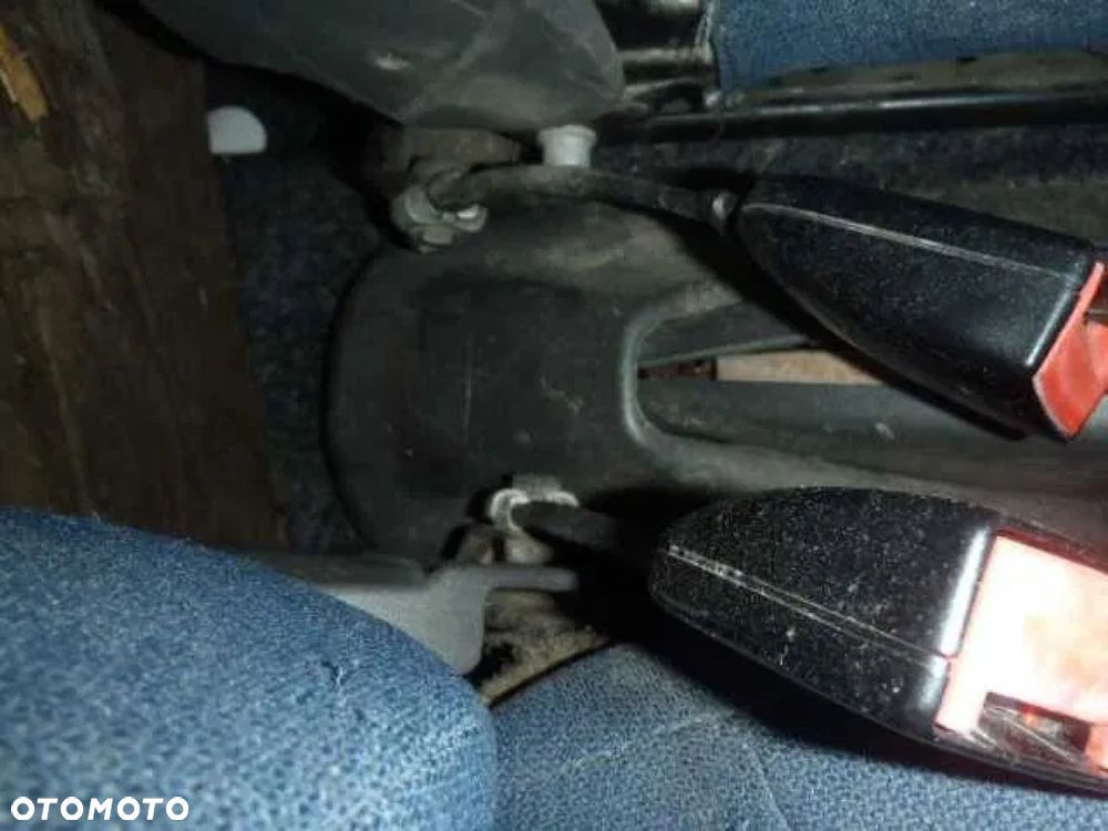 pas pasy bezpieczeństwa zapinka pasa fiat doblo I lift - 4