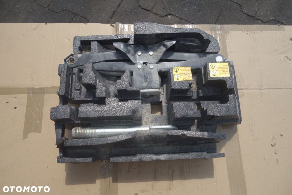 STYROPIAN BAGAŻNIKA ZESTAW NAPRAWCZY RENAULT MASTER III - 1