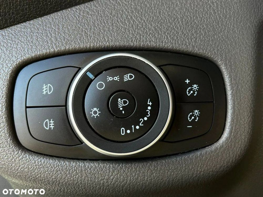 Ford Transit Connect - 25