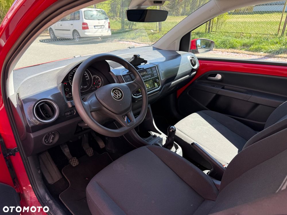 Volkswagen up! Active - 8