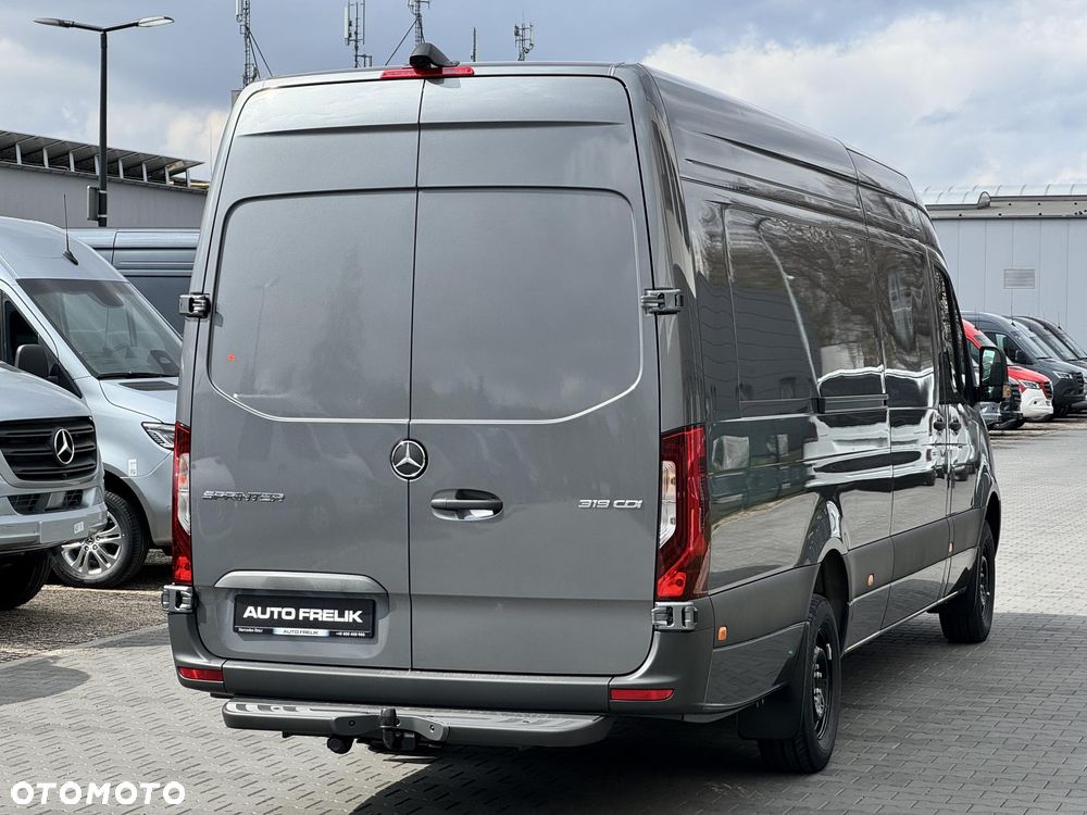 Mercedes-Benz Sprinter - 6