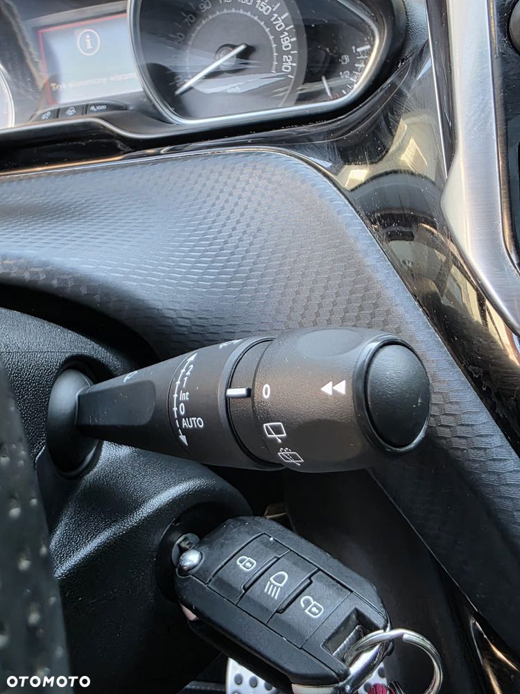 Peugeot 2008 - 21